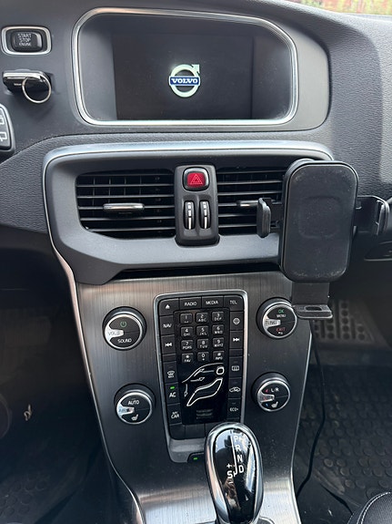 Volvo V40 12 of 15