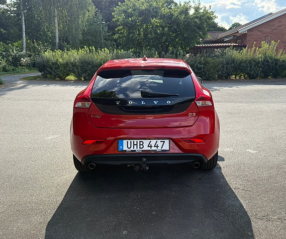 Volvo V40 7 of 15