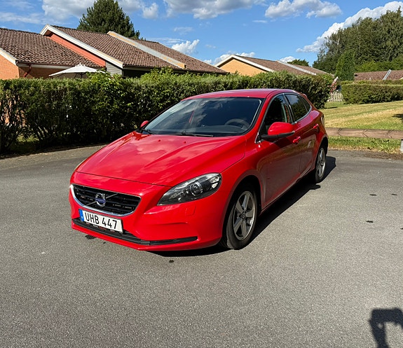 Volvo V40 4 of 5