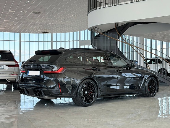 BMW M3 5 of 5