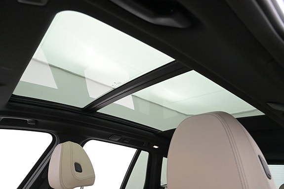BMW iX3 20 of 27