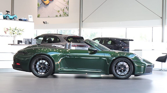 Porsche 911 3 of 5