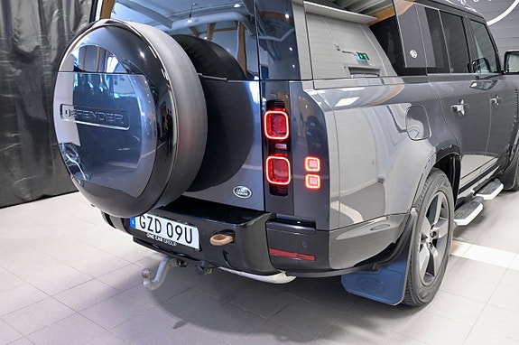Land Rover Defender 130 8 of 30