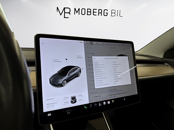 Tesla Model 3 14 of 17