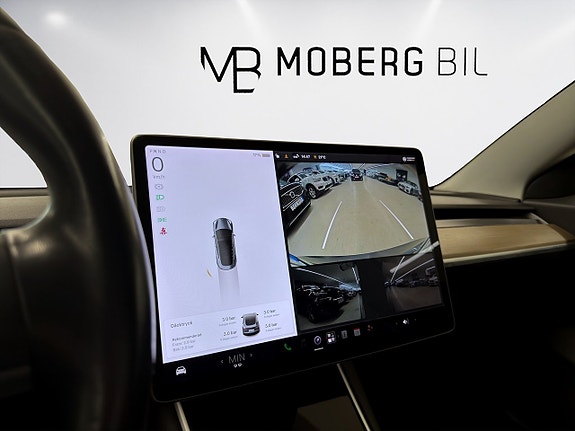 Tesla Model 3 17 of 17