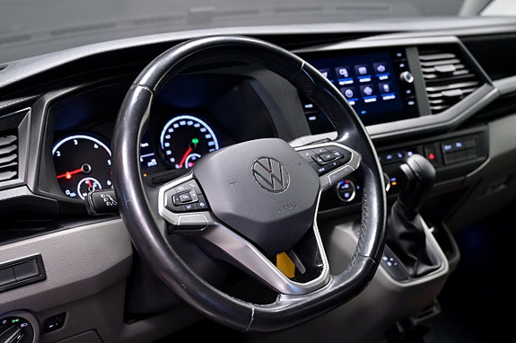 Volkswagen Caravelle 16 of 22