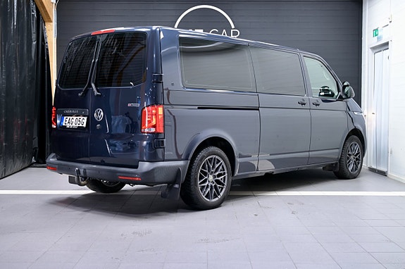 Volkswagen Caravelle 4 of 22