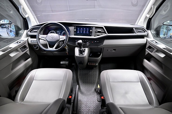 Volkswagen Caravelle 13 of 22