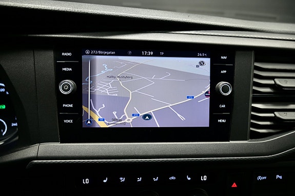 Volkswagen Caravelle 20 of 22