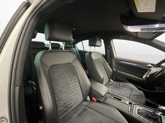 Volkswagen Passat 27 of 30