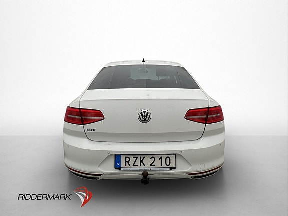 Volkswagen Passat 7 of 30