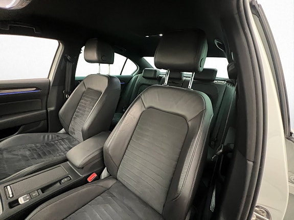 Volkswagen Passat 12 of 30