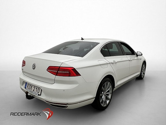 Volkswagen Passat 8 of 30