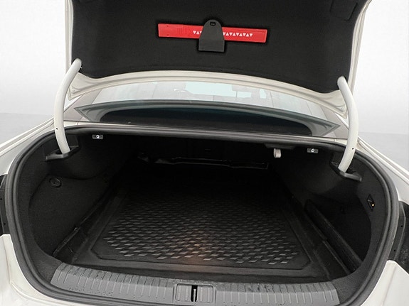 Volkswagen Passat 30 of 30