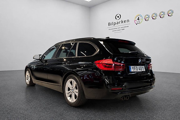 BMW 320d 3 of 5