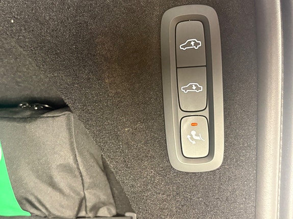 Volvo XC90 17 of 19