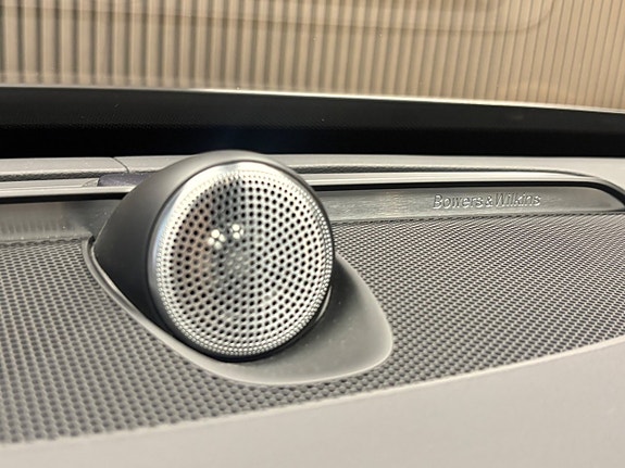 Volvo XC90 14 of 19