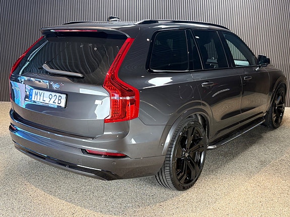 Volvo XC90 6 of 19