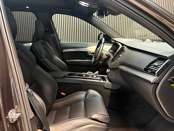 Volvo XC90 18 of 19