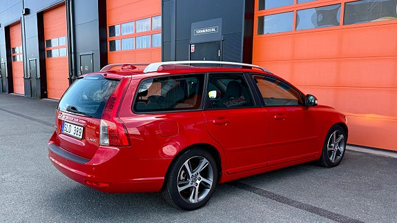 Volvo V50 7 of 17