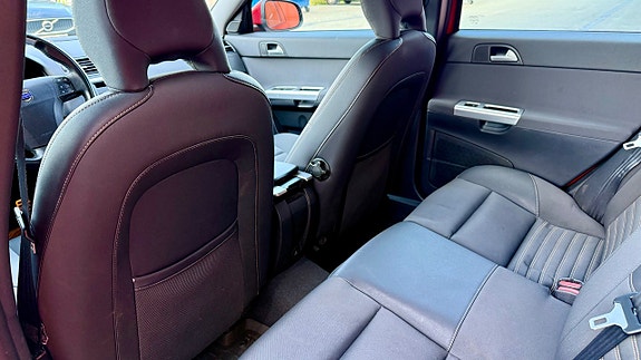 Volvo V50 16 of 17