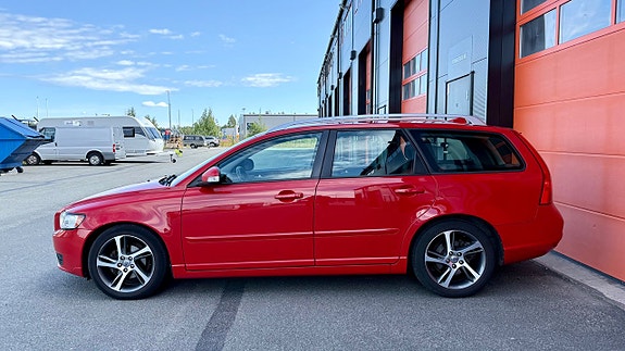 Volvo V50 5 of 17