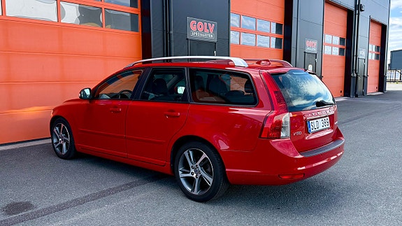 Volvo V50 8 of 17