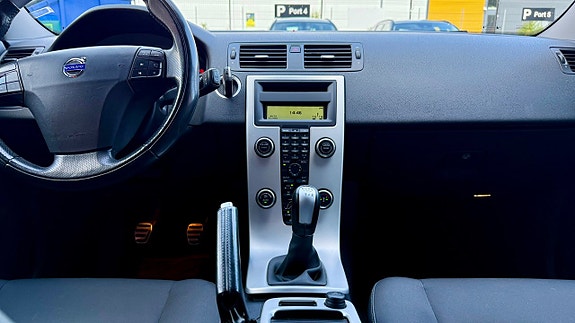 Volvo V50 12 of 17