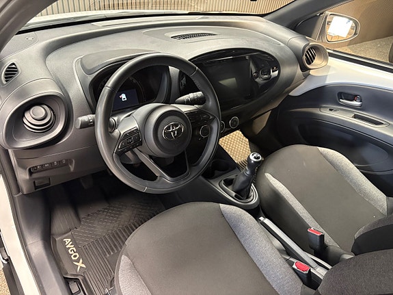 Toyota Aygo X 8 of 16