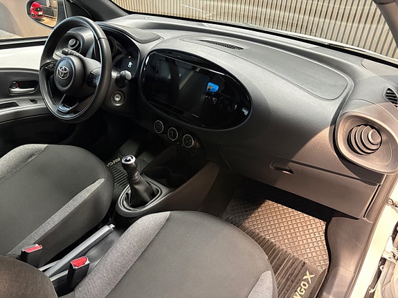 Toyota Aygo X 9 of 16