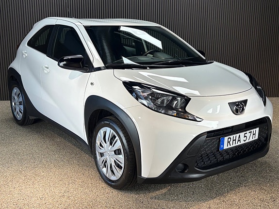 Toyota Aygo X 3 of 16