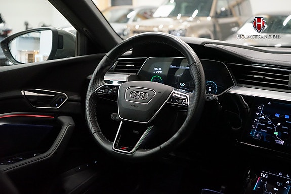 Audi Q8 15 of 29