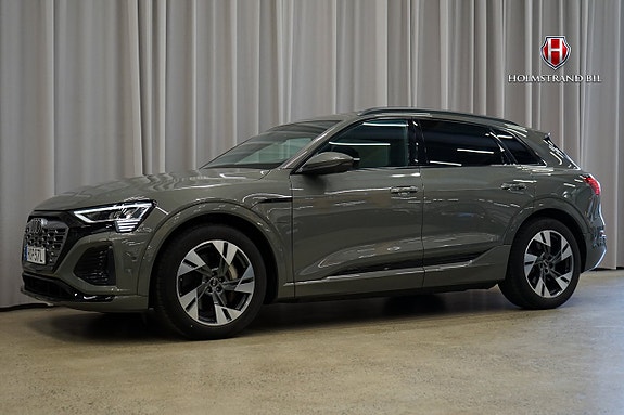 Audi Q8 4 of 5
