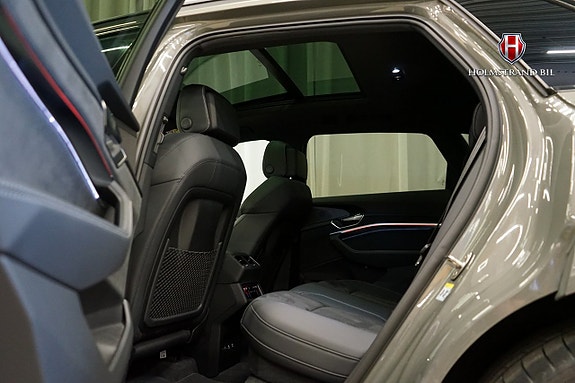 Audi Q8 12 of 29