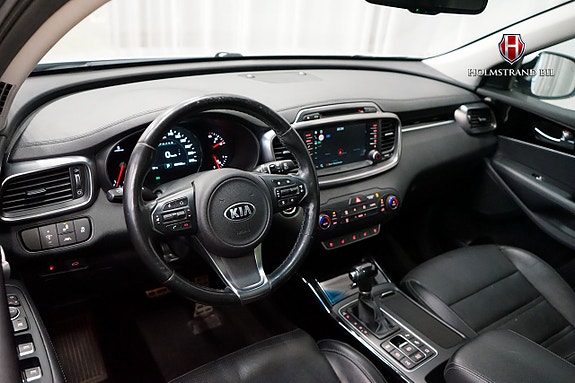 Kia Sorento 8 of 27