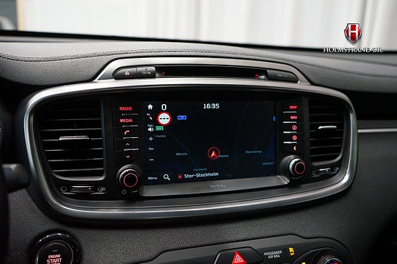 Kia Sorento 18 of 27