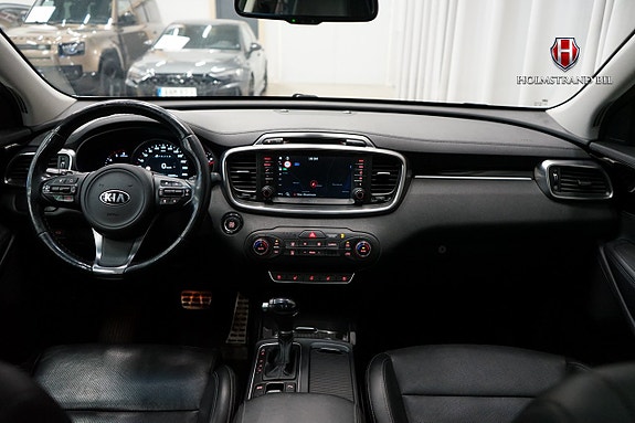 Kia Sorento 14 of 27