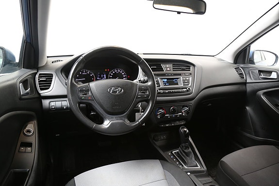 Hyundai i20 12 of 23