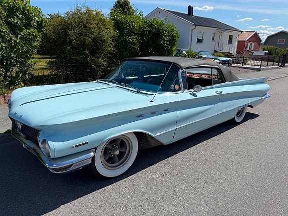 Buick Invicta 10 of 26