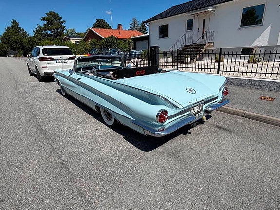 Buick Invicta 2 of 26