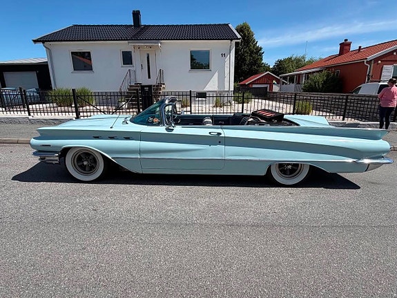 Buick Invicta
