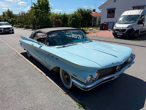 Buick Invicta 9 of 26
