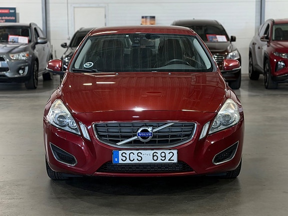 Volvo S60 3 of 5