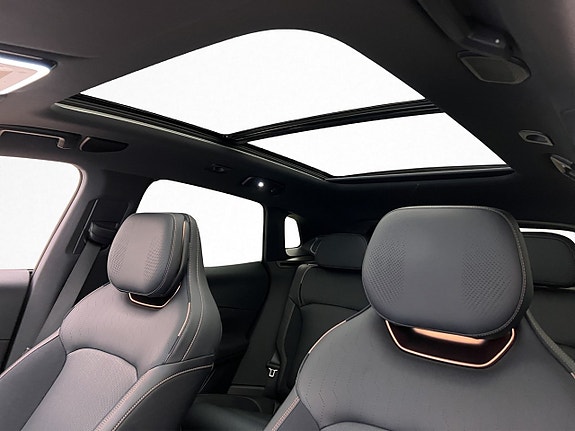 Lynk & Co 08 13 of 30