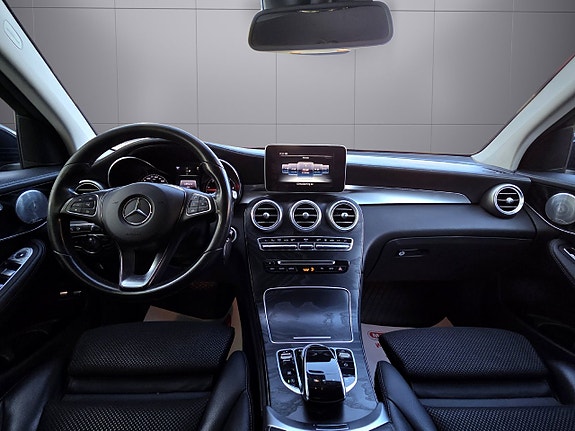 Mercedes-Benz GLC250 d 16 of 23