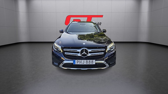Mercedes-Benz GLC250 d 2 of 5