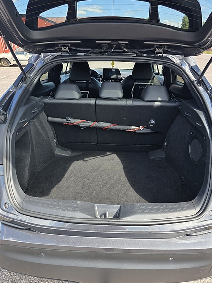 Toyota C-HR 10 of 10