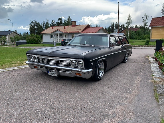 Chevrolet Bel Air 2 of 5