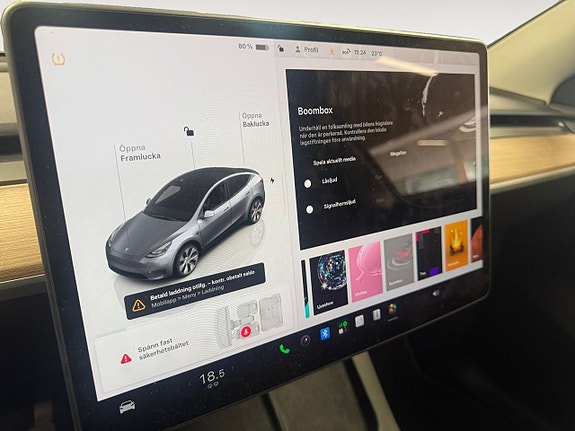 Tesla Model Y 23 of 24
