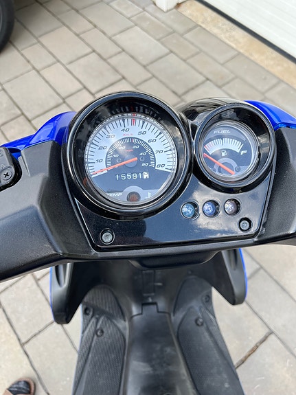 Yamaha Aerox 3 of 5